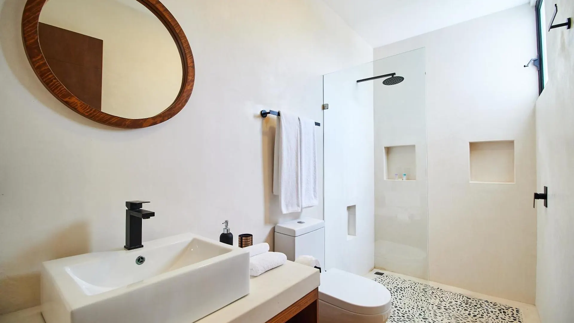 Дом отдыха Casa Baay - Private 17 Bedroom House, 34 Pax, Rooftop And Pool Тулум