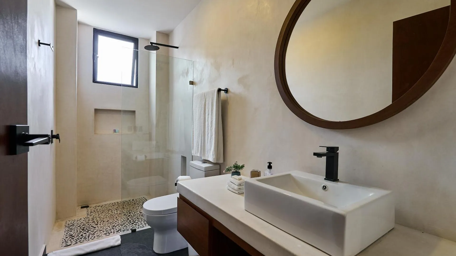 Casa Baay - Private 17 Bedroom House, 34 Pax, Rooftop And Pool تولوم بيت للعطل