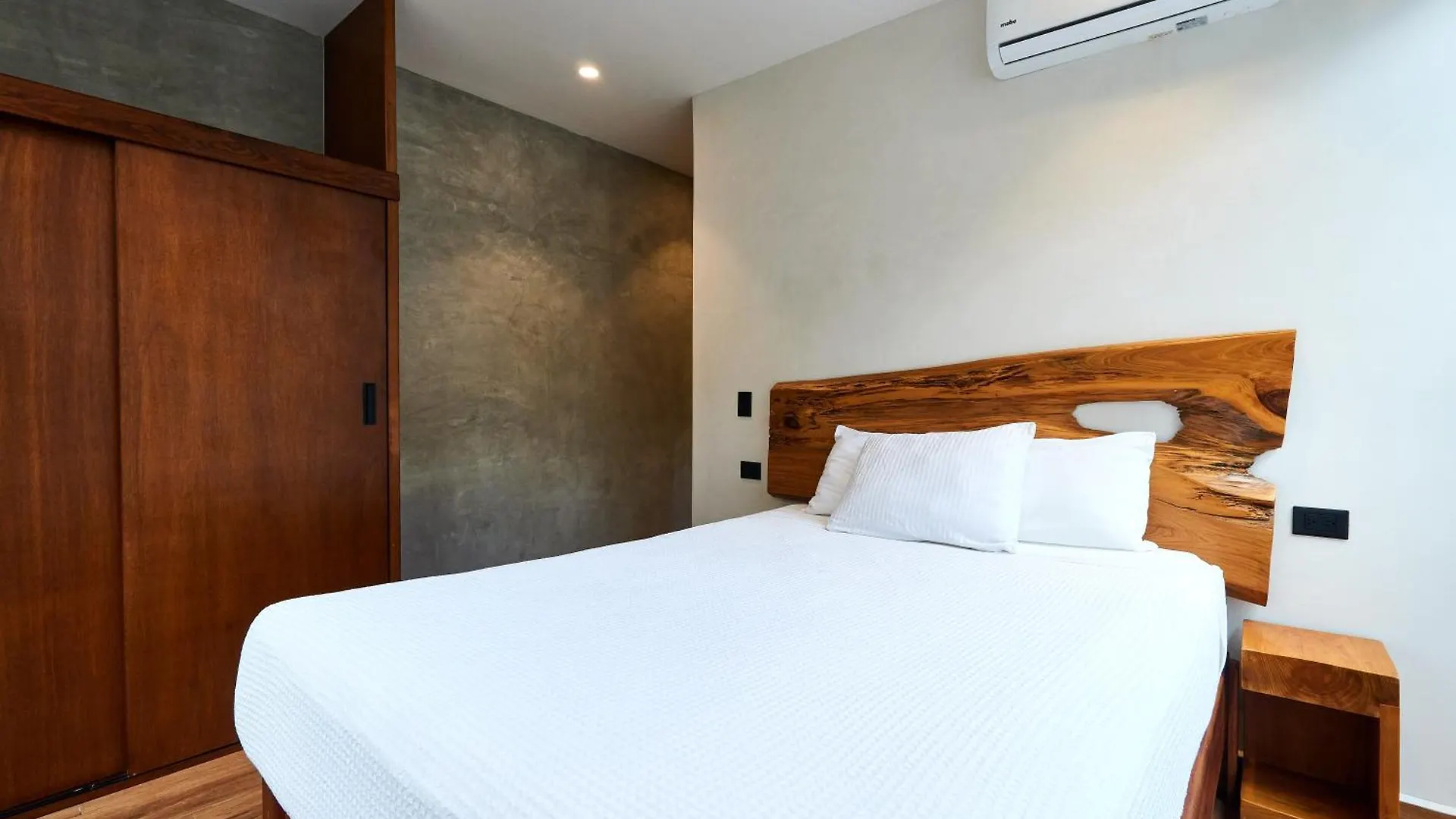 Casa Baay - Private 17 Bedroom House, 34 Pax, Rooftop And Pool تولوم