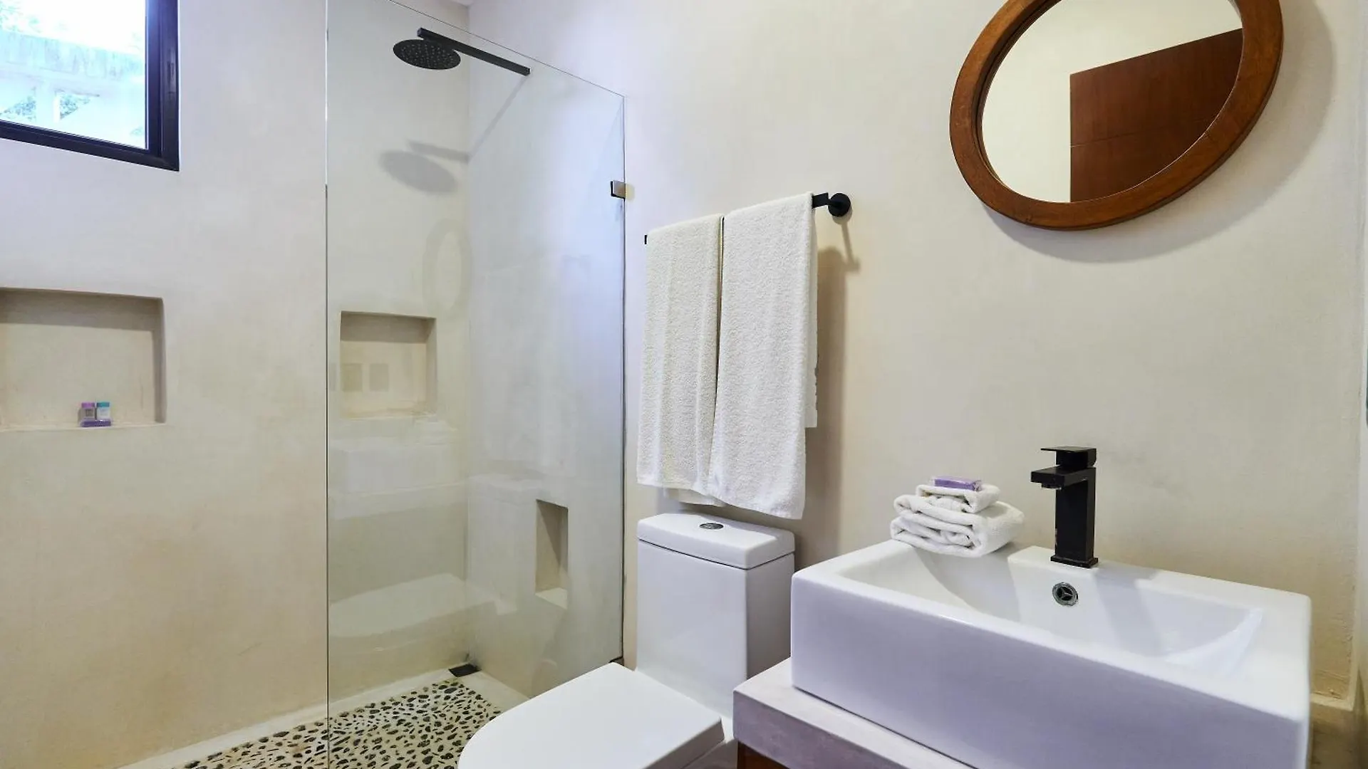 Casa Baay - Private 17 Bedroom House, 34 Pax, Rooftop And Pool Tulum